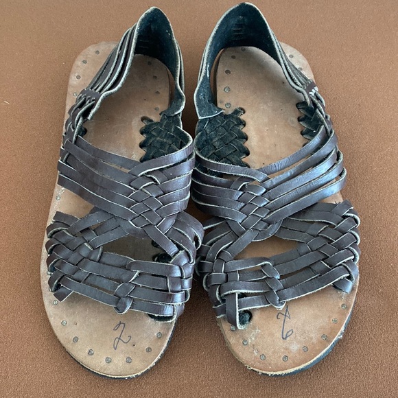Hecho En Mexico Other - Kid’s Authentic Mexican Handmade Huarache
Michoacan Brown Size 2
